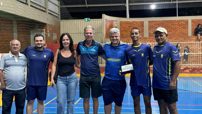 AABB MONTES CLAROS TEM O CAMPEÃO NACIONAL DE BADMINTON